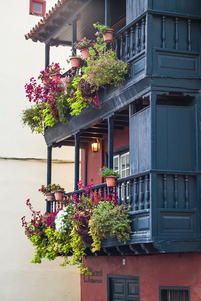 Canary Islands-La Palma Island-Santa Cruz de la Palma-traditional Canarian house balconies